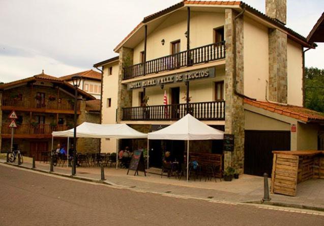 Hotel Valle De Turtzioz Екстер'єр фото